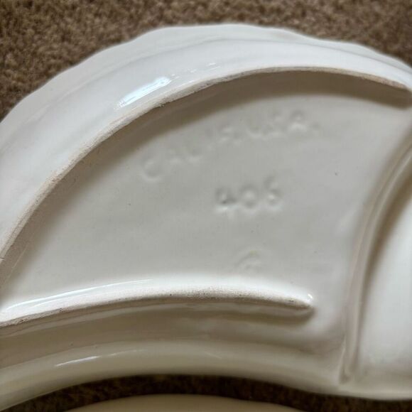Belmar Of California Vintage 2-Piece White Pottery Serving Trays - Picture 5 of 7